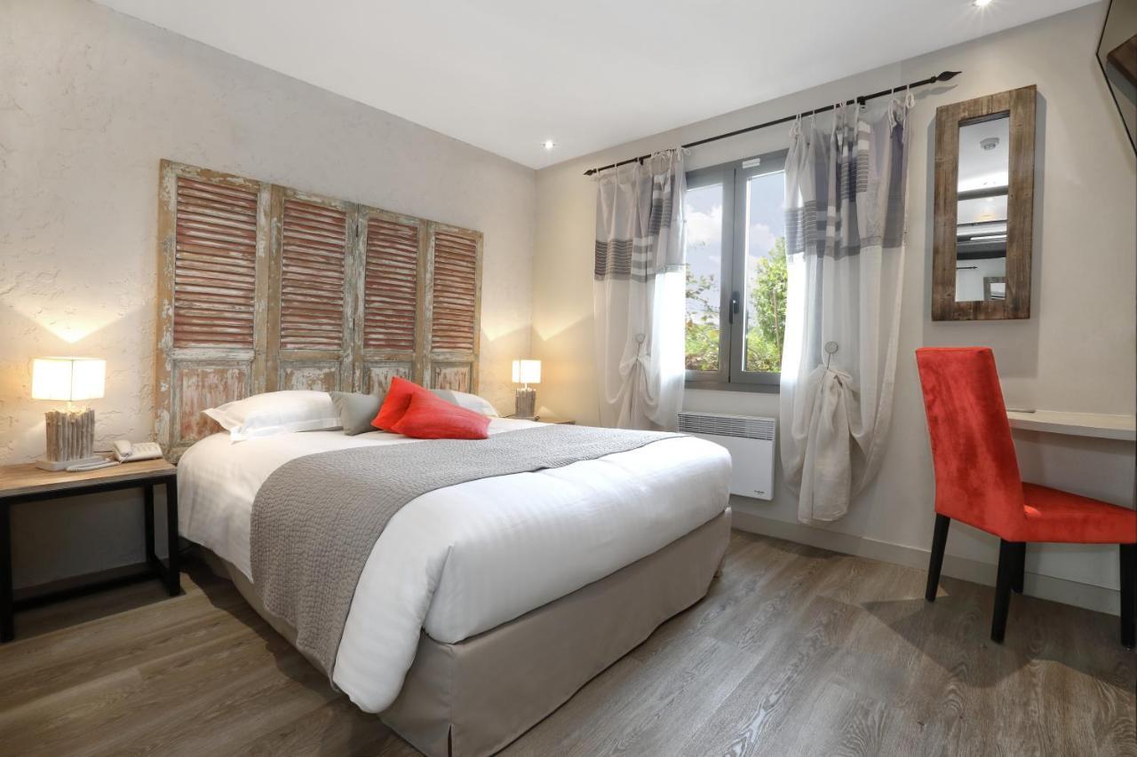 Hotel Le Mas De Castel - Piscine Chauffee ซาร์ลา-ลา-กาเนดา ภายนอก รูปภาพ