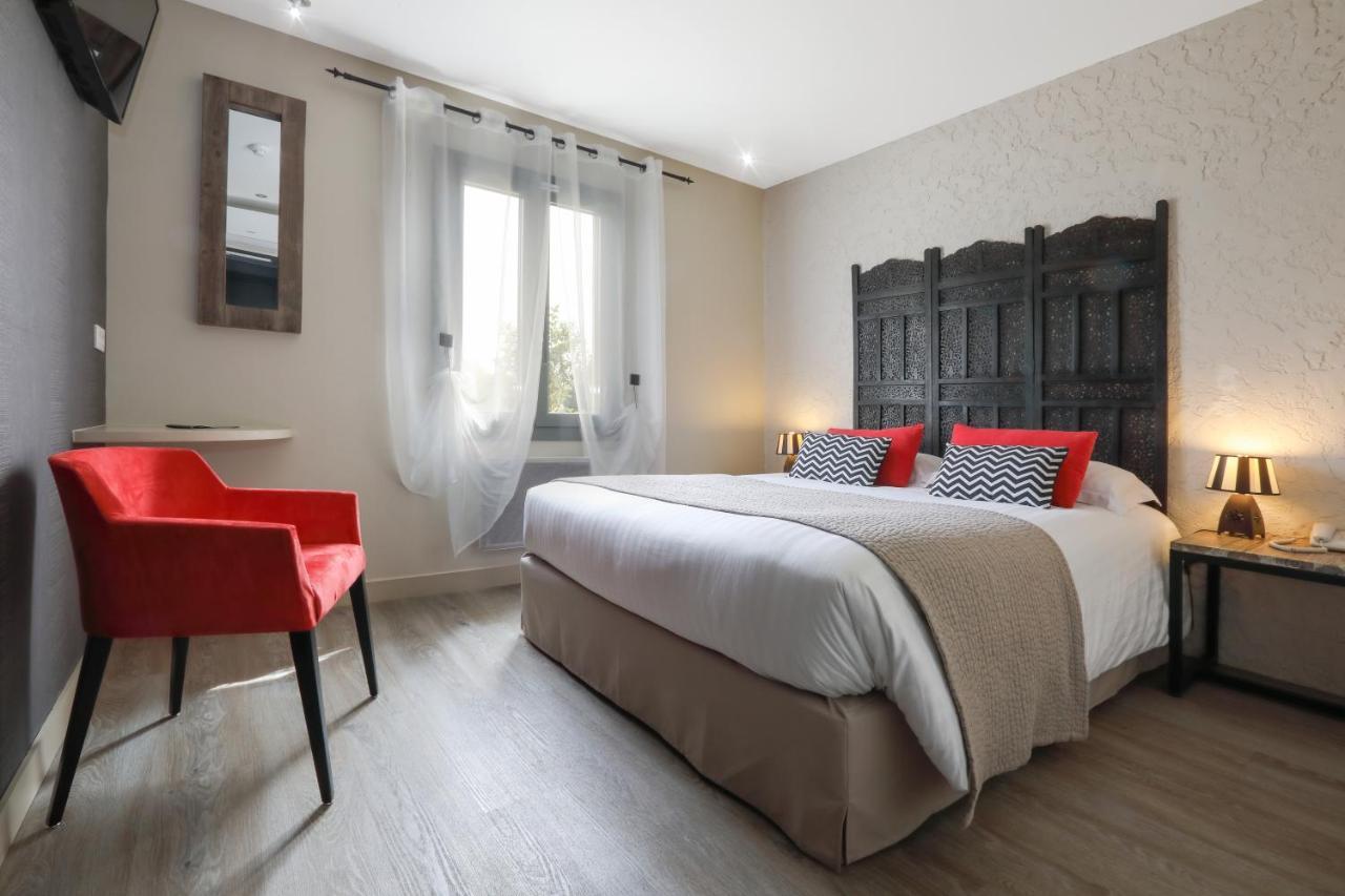 Hotel Le Mas De Castel - Piscine Chauffee ซาร์ลา-ลา-กาเนดา ภายนอก รูปภาพ