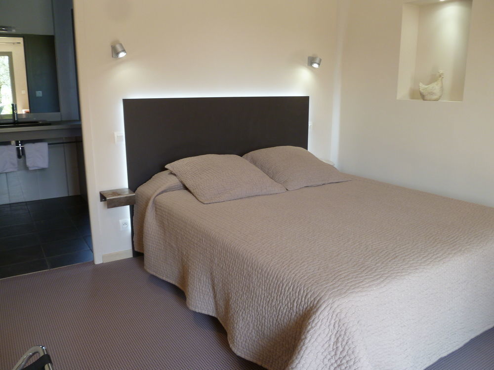 Hotel Le Mas De Castel - Piscine Chauffee ซาร์ลา-ลา-กาเนดา ภายนอก รูปภาพ