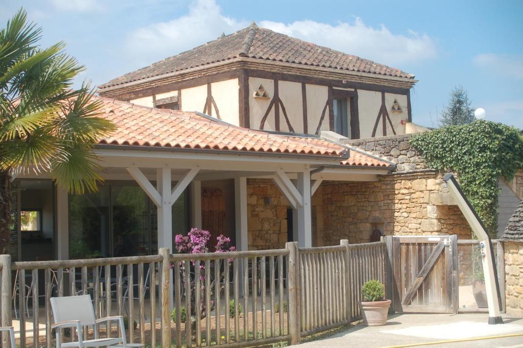 Hotel Le Mas De Castel - Piscine Chauffee ซาร์ลา-ลา-กาเนดา ภายนอก รูปภาพ